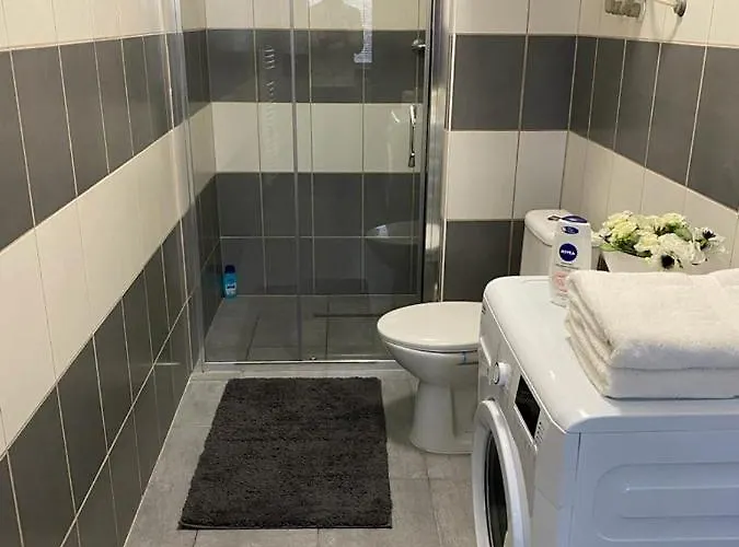 černý Tulipán - 3 Apartamento