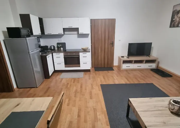 černý Tulipán - 3 Apartamento