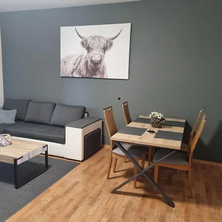 Cerny Tulipan - 3 Apartament